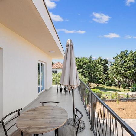 Villa Magnolia Pirovac Exterior foto